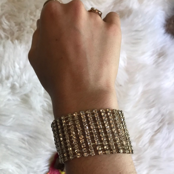 FIVE BRACELET BUNDLE - Picture 8 of 8